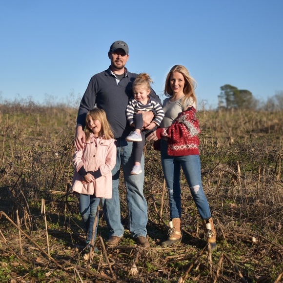 Meet Your Seller 👋🏼 - Picture 2 of 8